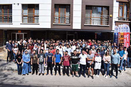 Çağdaş Genç Kütüphanesi Sahibinin seçtikleri görseli