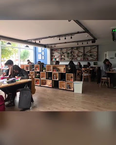 Uyanık Kütüphane Antalya Sahibinin seçtikleri görseli