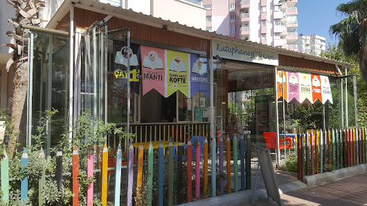 Kütüphane Kafe