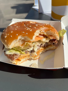 McDonald's Land of Legends Yeme-içme görseli
