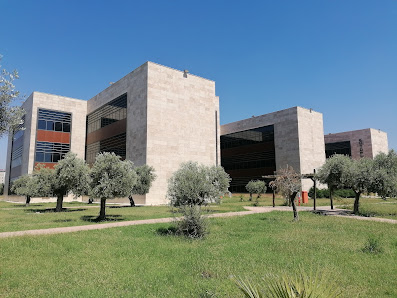 Adnan Menderes Üniversitesi Merkez Kampüsü Kütüphanesi Tümü görseli