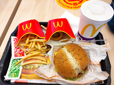 McDonald's Metroport AVM Tümü görseli