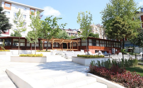 Erdem Bayazıt Kütüphanesi Bayrampaşa