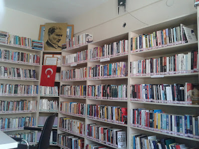 Mahmutbey Halk Kütüphanesi Raf görseli
